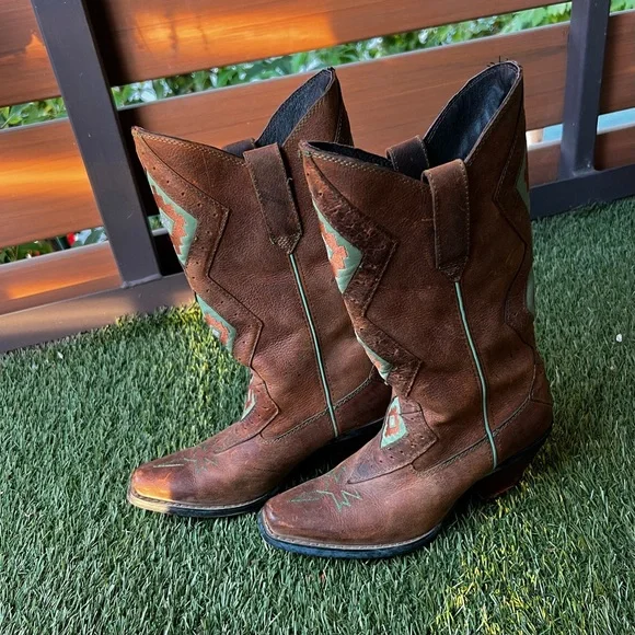 Crush™ by Durango® Women's Tribal Western Boots, Size 6 - Picture 4 of 12